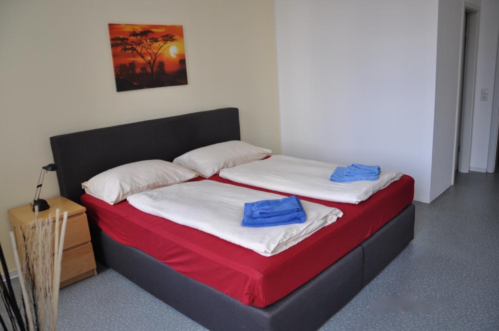 A Bed Privatzimmer Dresden - Nichtraucherpension Δωμάτιο φωτογραφία